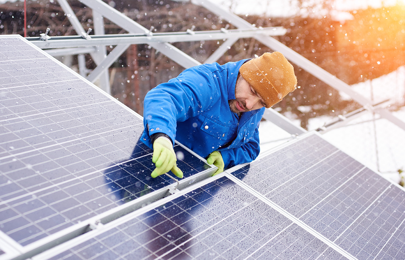 Photovoltaik im Winter: Was bei Sonnenstrom in der kalten Jahreszeit zählt