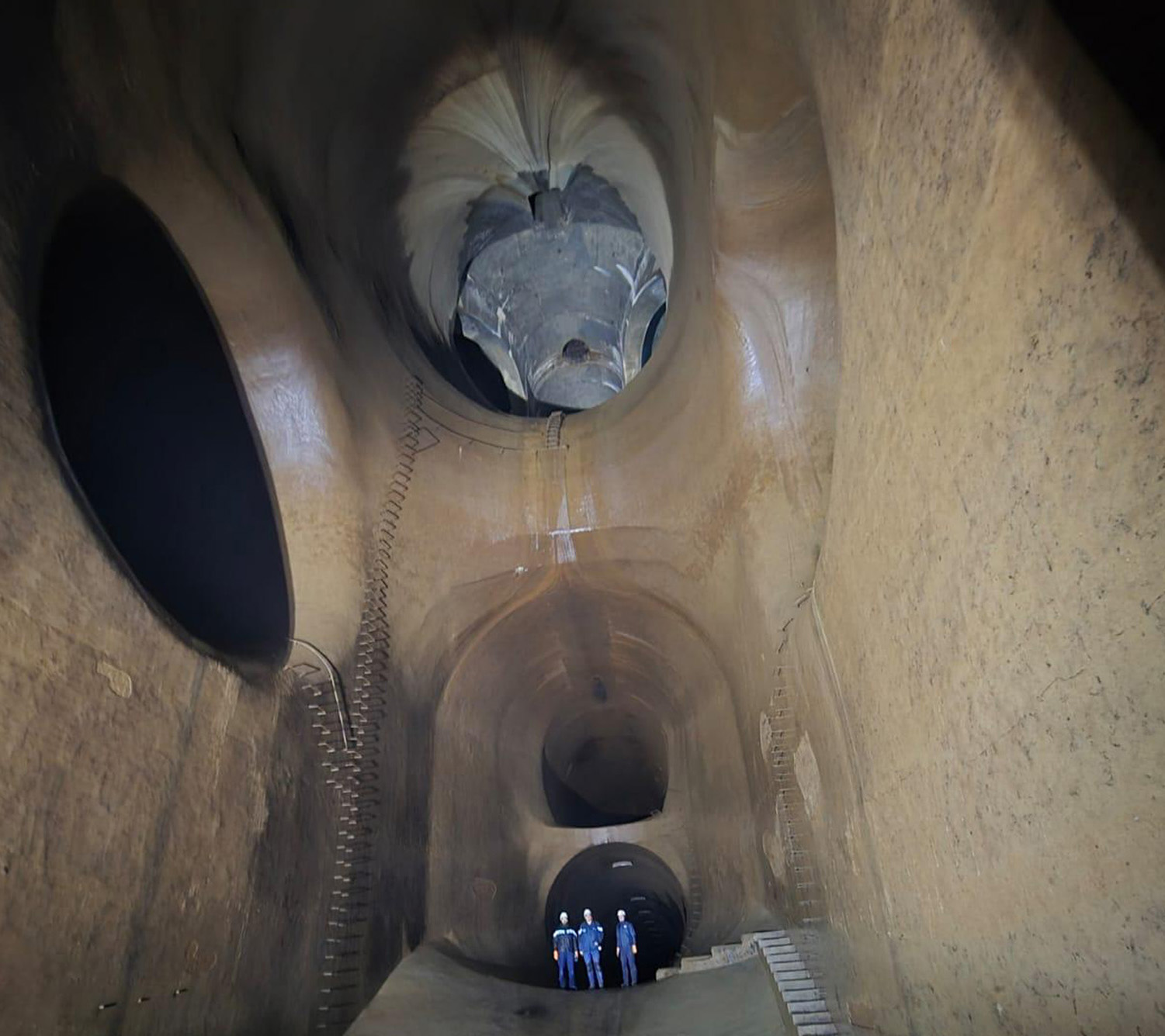 Die unterirdische Kathedrale: Wo das Kraftwerk Luft holt